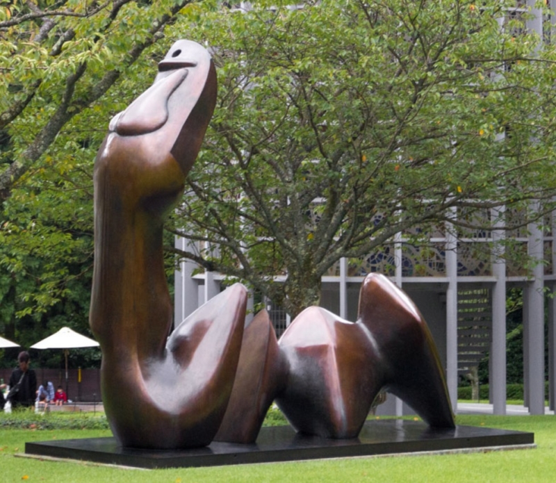 modern bronze sculpture artist