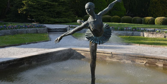 sculpture dancer fountain
