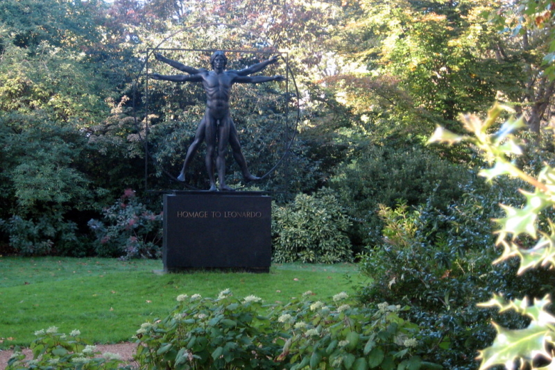 Bronze Vitruvian Man Statue 2