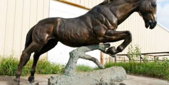 Phillips Creek Ranch horse sculpture
