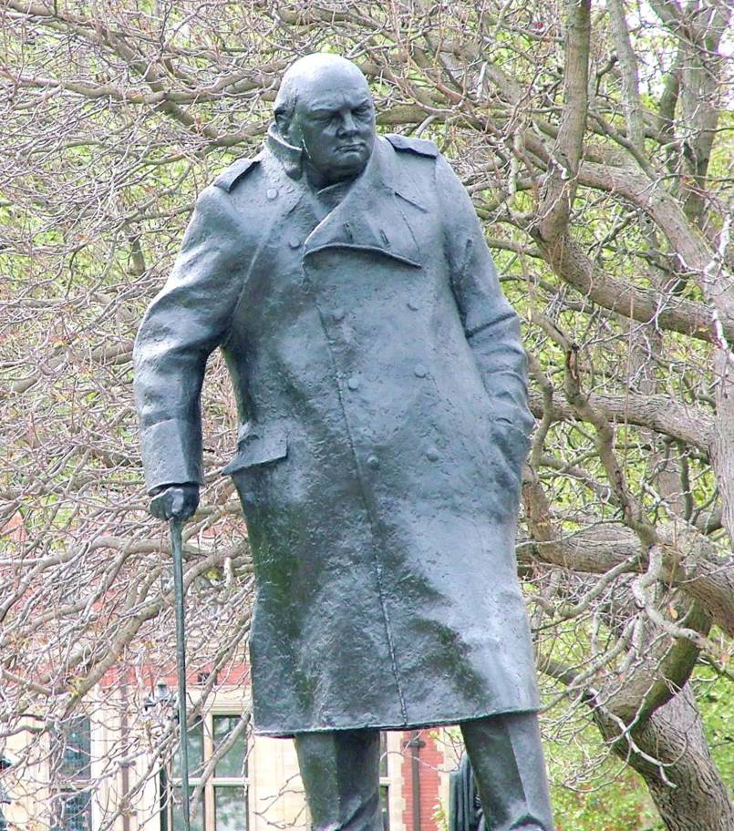 Winston Churchill Parliament Statue (2)