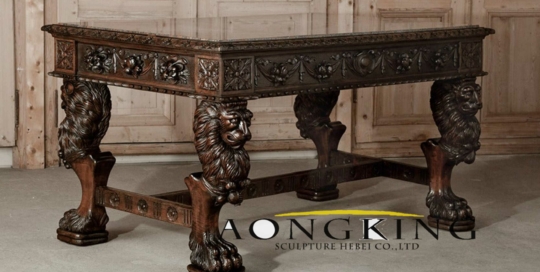 Italian Romanesque casting bronze table with lion relief