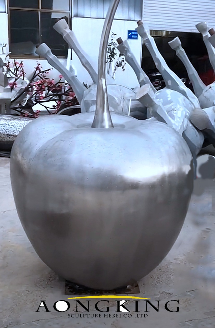 Impressive metal apple statue