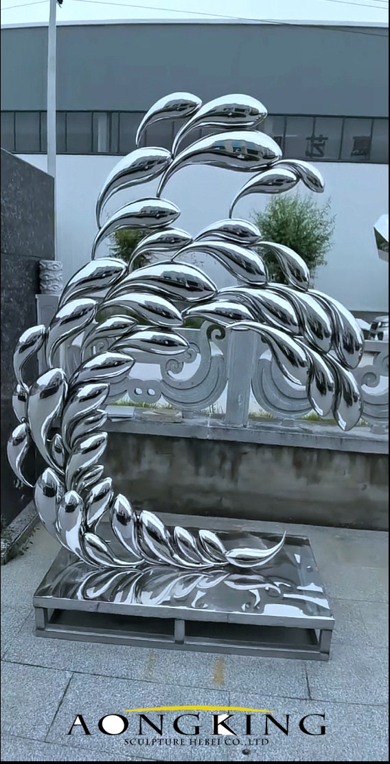 Sea life stainless steel sculpture (2)