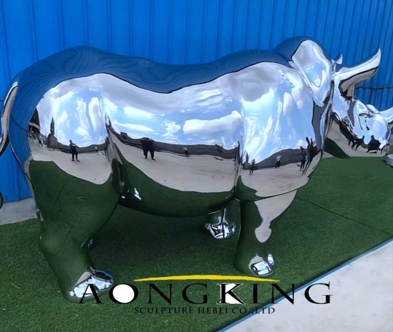 Stainless steel rhinoceros sculpture (5)