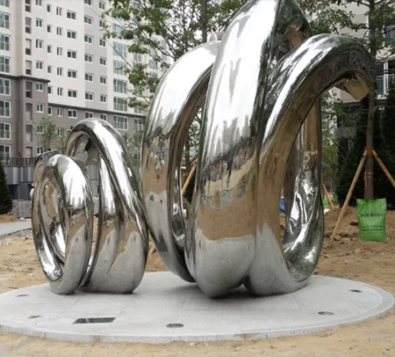 stainless steel rings installation sculpture (2)