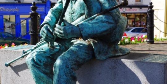 bronze statue of Edmund Keating Hyland